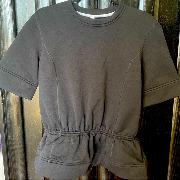 Lululemon Athletica Peplum Pullover Black Sweatshirt Top Womens - Picture 4 of 6